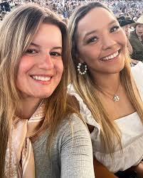 bailey burk (@_baileyburk_) • Instagram photos and videos