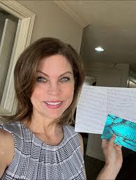 Debbie Cave's Instagram, Twitter & Facebook