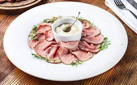 Il vitello tonnato trova le sue origini in piemonte dove viene più famigliarmente chiamato vitel tonnè. Come Fare Il Vitello Tonnato Light Cotto E Mangiato Tutte Le Ricette In Un Solo Sito