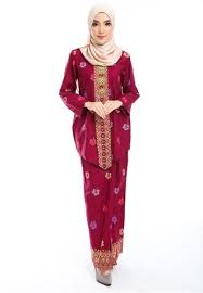 Pin Di Baju Kurung Moden