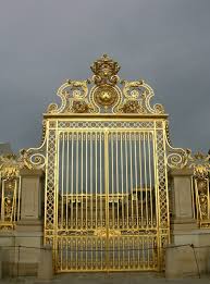 Gold Gate At The Palace Of Versailles Palace Of Versailles Gold Gate Castle Gate