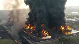 Pertamina memiliki jaringan yang luas diseluruh daerah dan pelosok di indonesia yang didukung oleh dan 7. At Least 21 Wounded As Massive Fire Rages In West Java Pertamina Oil Refinery Coconuts Jakarta