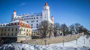 Bratislavský kraj, pronounced ˈbɾatislaʊ̯skiː ˈkɾaj, german: Bakgrundsbilder Slovakien Bratislava Borg Vinter Sno Stad 3840x2160
