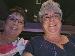 Kimberly Tanis's Instagram, Twitter & Facebook