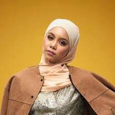 Bacalah single viral di youtube, lirik lagu rindu separuh nyawa daripada ost rindu awak separuh nyawa yang disampaikan oleh naqiu bersama vanessa reynauld dengan karyaan siri romizah dan terbitan freedy hyperact. Nyawa Dan Raga No Vokal Song Lyrics And Music By Sarah Suhairi Arranged By Waldashariff On Smule Social Singing App