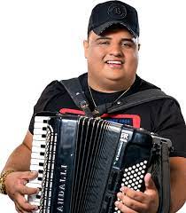 Tarcísio do acordeon oferece 54 músicas para ouvir no palco mp3. Tarcisio Do Acordeon Conheca O Cantor Do Hit Meia Noite Que Esta Renovando O Forro De Vaquejada Musica G1