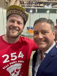 ✨ Segunda jornada del @efoodservice 2025 ✨ Hoy me correspondió, entre otras  moderaciones de paneles y premiaciones, entregar el reconocimiento a los  ganadores de la Copa Culinaria @copaculinariacarozzifs 🏆🍽️. Un verdadero  orgullo