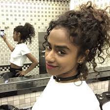 Actress jaylen barren shows off her gorgeous curls by styling them with a deep side. Curly Girls To Follow On Instagram Models With Curly Hair