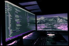 This means freelance designers must possess more than just design skills. How Much Money Can A Graphic Designer Expect To Make In A Year Blue Sky Online Graphic Design School