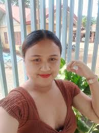 Cassandra Almond's Instagram, Twitter & Facebook