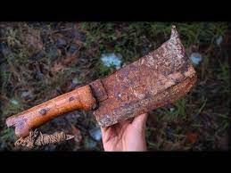 It looked like it was no longer working. Turning Old Rusty Hammer Into Mjolnir Tool Restoration Youtube Knife Restoration Diy Knife Handle Restoration