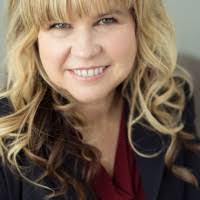 Janine Elder's Instagram, Twitter & Facebook