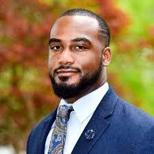 Curtis Haynes's Instagram, Twitter & Facebook