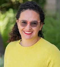 Elsa Quintanilla's Instagram, Twitter & Facebook