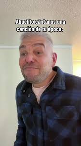 El señor de la noche: Un canto a las risas con Abuelito