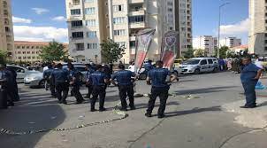 Gaziantep'in şahinbey ilçesi akkent mahallesi şehit bünyamin dinç sokak üzerinde bulunan park teras sitesinde meydana geldi. Gaziantep Te Silahla Vurulan Esnaf Oldu Genel Haber Kayseri Canli Gaste