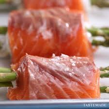Carefully flip the fillets and reduce the heat to medium. Salmon Rolls Ingredients 4 4 Ounce Skinless Salmon Fillets 1 Cup Ricotta 2 Tablespoons Olive Oil Divided Z Cooking Salmon Recipes Salmon Roll Ups