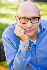 Willie Larson's Instagram, Twitter & Facebook