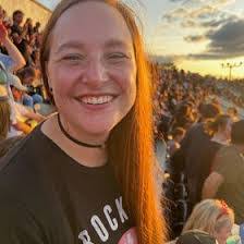 Heather Gerding's Instagram, Twitter & Facebook