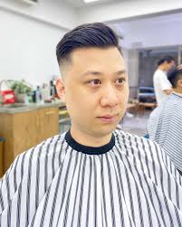 𝕊𝕖𝕟𝕚𝕠𝕣 𝔹𝕒𝕣𝕓𝕖𝕣 𝔽𝕖𝕣𝕟𝕒𝕟𝕕𝕠 Introducing @fernandoviseu, our  Senior Barber with years of experience and a keen sense of style! With time  spent at top salons around the world, complemented with his skills of