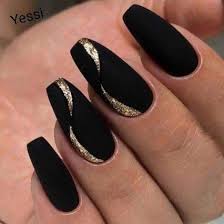 Decoracion para unas de los pies 2019 maquillajerossa. Pin De Mili Corbalan En Ongle Unas Negras Con Dorado Manicura Manicura De Unas