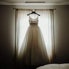 Of course you want to look fabulous at your wedding, but damn, have you seen the prices of wedding dresses these days? Where And How To Sell Or Donate Your Wedding Dress