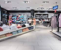 Un mot du gérant du magasin. New Yorker Centre Commercial Ville2 Charleroi Belgique