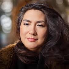 Noreen Baker's Instagram, Twitter & Facebook