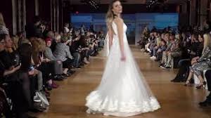Wir helfen dir mit tipps und tricks dein kleid zu finden. Hochzeitshaus Schubert Modenschau Bei Der Fashionhall Brautkleider Fur Berlin Und Brandenburg Youtube