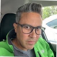 Alfredo Badillo's Instagram, Twitter & Facebook