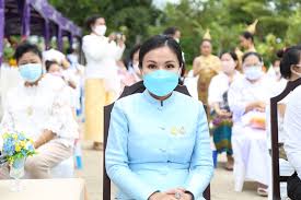 นายเดชาภิวัฒน์ ณ สงขลา ผอ.สำนักงบประมาณ 6. Eserowaxgcjdim