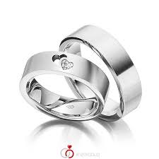 Paar Klassische Trauringe Eheringe In Edelstahl Mit Zus 0 1 Ct Herz Diamant Tw Vs Von 123gold Y 1336 1 123gold Einzigartig Wie Die Liebe Klassische Trauringe Trauringe Eheringe Platin