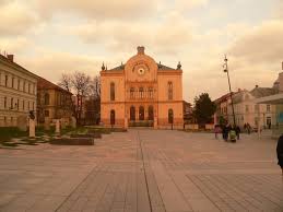 Itt megtalálhatod a(z) konzum áruház kossuth tér 5, pécs, baranya, 7621 , nyitvatartását és elérhetőségi adatait. Kossuth Ter And The Synagogue In Pecs Picture Of Pecs Synagogue Tripadvisor