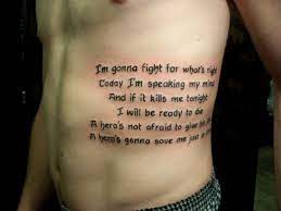 Découvre à quoi ressemblerait un tatouage sur toi ! 150 Tatouages Sur Les Cotes Pour Les Hommes Et Les Femmes