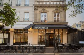 La Facade Maison Contemporaine Hotel Particulier Place Des Vosges
