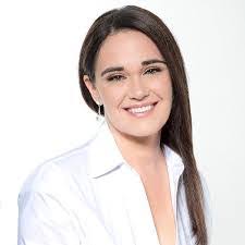 Melissa March's Instagram, Twitter & Facebook