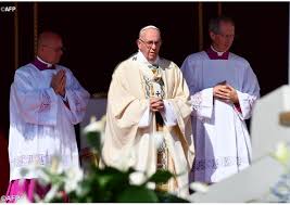 Sie widmete sich ihr gesamtes leben lang den armen und kranken in den slums von kalkutta. Zur Heiligsprechung Von Mutter Teresa Die Papstpredigt Im Wortlaut Mutter Teresa War Fur Alle Da Poschenker