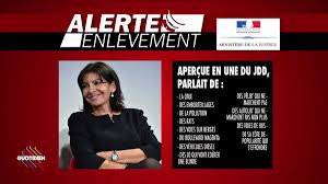 Aujourd'hui vers midi elise âgée de trois ans et demi a été enlevée à arles (13) par deux hommes et une femme qui ont agressé le père avec qui elle se promenait. Quotidien Pe Twitter Ceci Est Une Alerte Enlevement Du Ministere De La Justice Une Elue A Ete Enlevee Quotidien