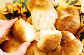 These No Knead Dinner Rolls Are Beyond Delicious Recipe Dinner Rolls Recipes Thanksgiving Recipes