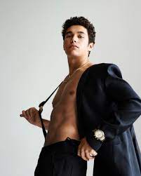 Who is austin mahone dating? Youtuber Turned Musician Austin Mahone In The Summer 2019 Issue