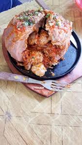 • siapkan mangkuk, susun mie, bihun, sawi hijau, dan tauge, masukkan baso sesuai selera dan iga sapi di dalam mangkuk. Ayam Deli Level Pedas Posts Facebook