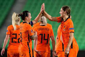 Voor het laatste nieuws over het nederlands elftal, de oranjeleeuwinnen, jong oranje en de overige nationale (jeugd)selecties. Oranje Leeuwinnen Kwalificeren Voor Ek Winnen Met 7 0 Het Parool