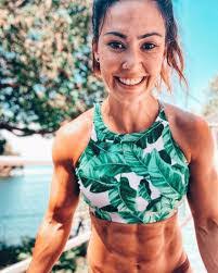 Kim Chartrand's Instagram, Twitter & Facebook