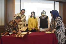 From wikipedia, the free encyclopedia. Perjuangkan Kesejahteraan Petani Kelapa Nelson Kerjasama Dengan Pt Unilever Cakrawala
