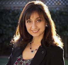 Monetize Your Expertise: 14 Entrepreneur Success Stories About Making Money  with Their Expertise and Knowledge (Expertise-Based Business) eBook :  Vincent, Alina, Moore, Patti , Baak, Huda , Seidelman, Jennifer , Boyce,  Blanche ,