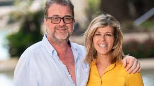 Kate garraway returned to good morning britain on friday, as she updated fans on her husband, derek draper's coronavirus battle. Coronavirus Kate Garraway Thanks Nhs Staff Keeping Husband Still With Us After Weeks In Hospital Ents Arts News Sky News