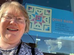 Finished this quilled card off this morning, hope you like it