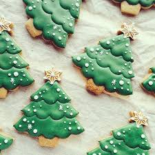 Biscoito De Natal In 2020 Christmas Cookies Decorated Xmas Cookies Christmas Cookies Easy