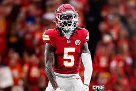 Marquise Brown joins Mahomes and Kelce's Chiefs in style, unleashing immediate enthusiasm among swifties | Marca