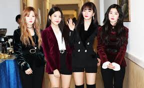 North Korea S Kim Jong Un Wife Watch S Korean K Pop Stars Perform In Pyongyang Arab News